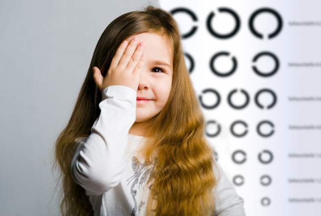 Проверка зрения у детей - обязательная процедура 
