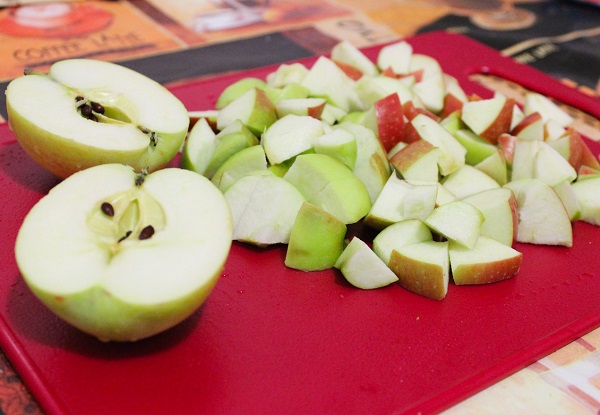 Пюре из яблок Неженка на зиму: рецепт для детей
