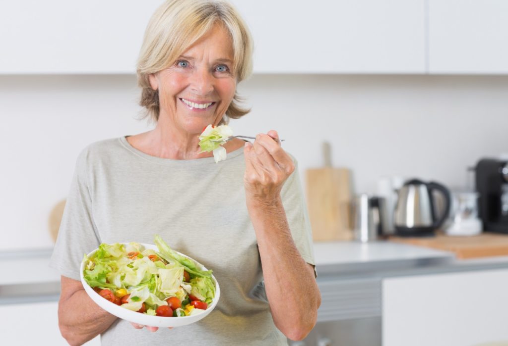 Как устранить живот у женщин после 40-50 лет: диета, тренировки, меню