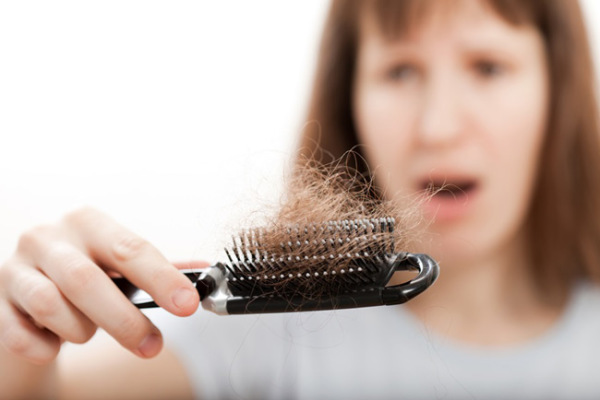 выпадение волос при климаксе и его особенности