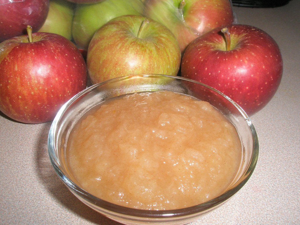 Пюре из яблок Неженка на зиму: рецепт для детей