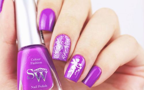 Фиолетовый шеллак на ногти